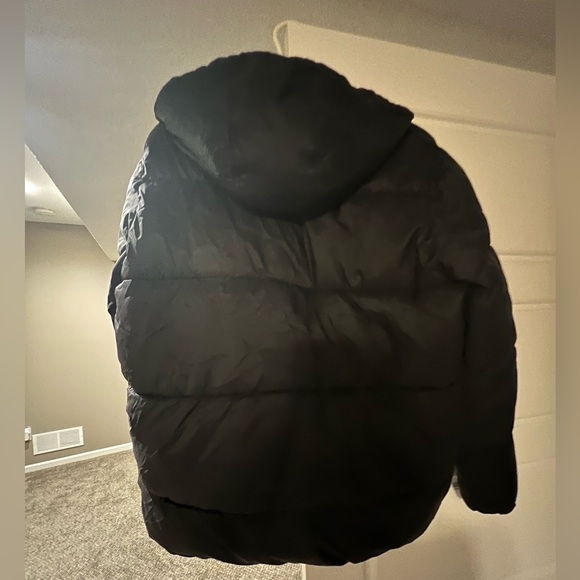 Old Navy Active Puffer Coat - Men’s Medium - Picture 3 of 5